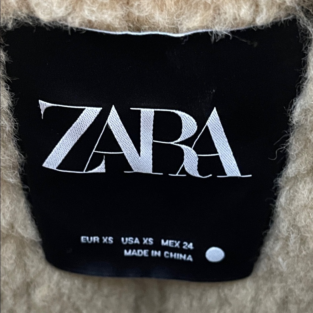 🆕 🔥 ZARA double faced biker jacket
Faux Shearling Brown Coat Size XS - Picture 7 of 15